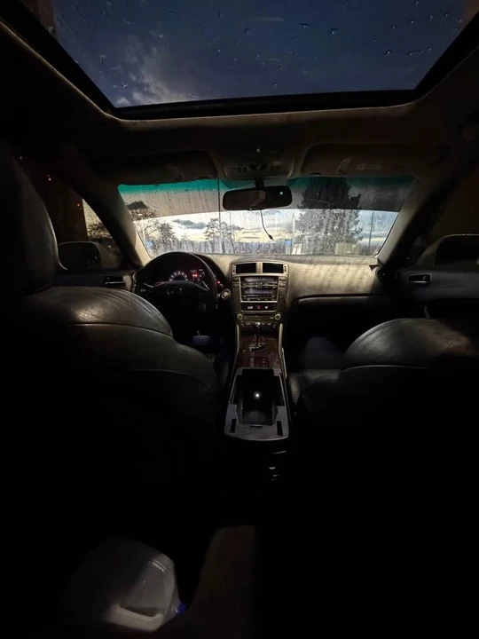 2007 Lexus IS 2nd Gen - Image 6 of 10