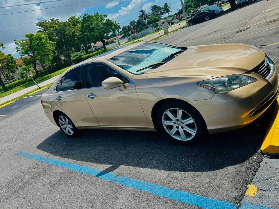 2007 Lexus IS 2nd Gen - Image 4 of 4
