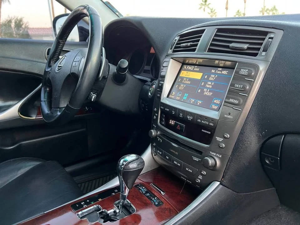 2007 Lexus IS 2nd Gen - Image 17 of 20