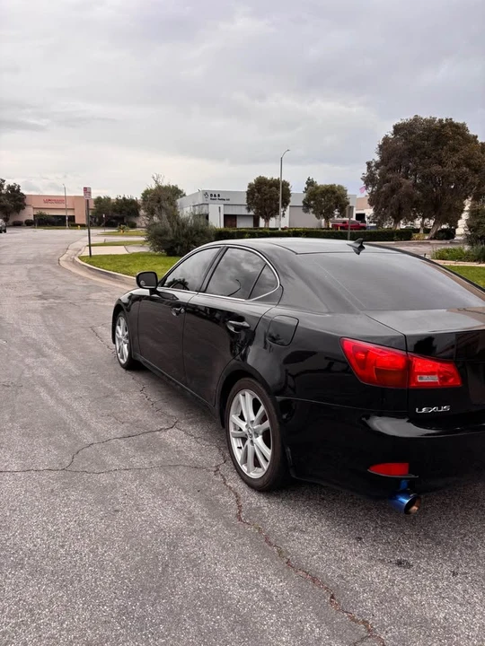 2007 Lexus IS 2nd Gen - Image 4 of 9