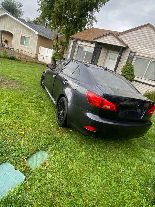 2007 Lexus IS 2nd Gen - Image 2 of 4