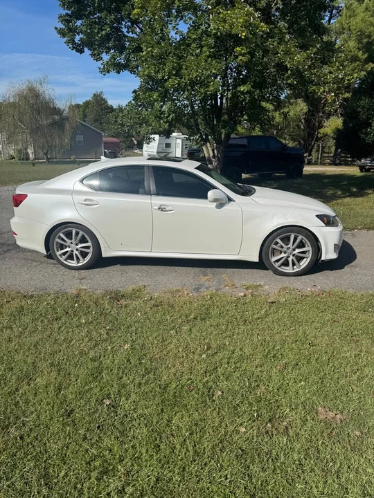 2007 Lexus IS 2nd Gen - Image 3 of 4