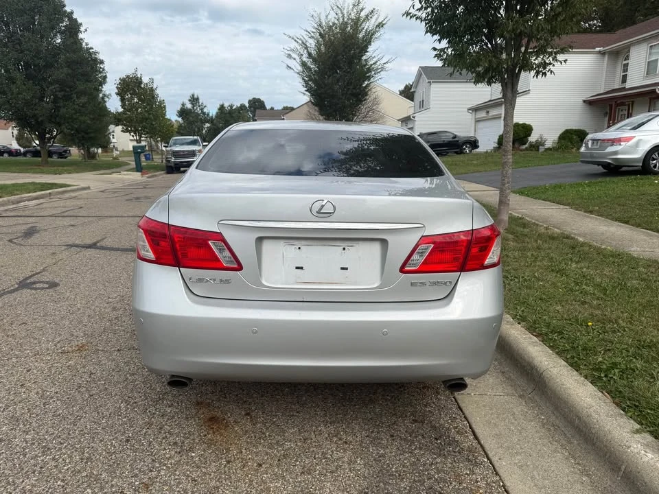 2007 Lexus IS 2nd Gen - Image 6 of 9