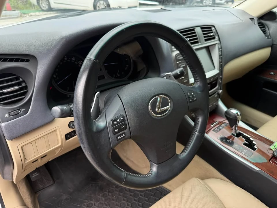 2007 Lexus IS 2nd Gen - Image 11 of 14