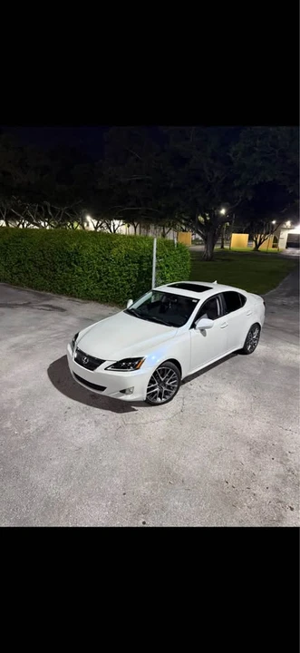 2007 Lexus IS 2nd Gen - Image 10 of 14