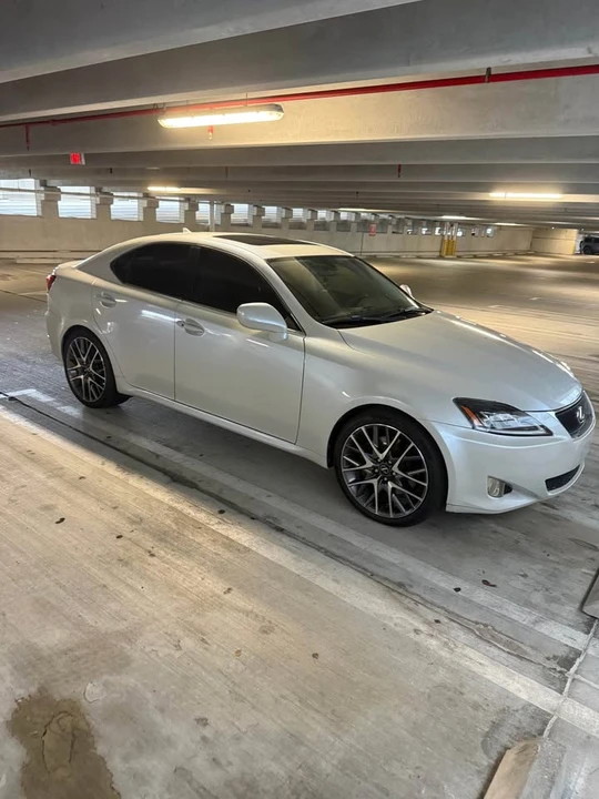 2007 Lexus IS 2nd Gen - Image 9 of 14