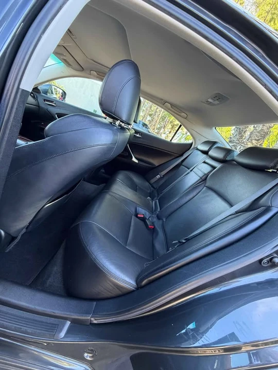2007 Lexus IS 2nd Gen - Image 11 of 14