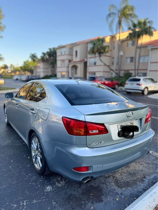 2007 Lexus IS 2nd Gen - Image 6 of 13