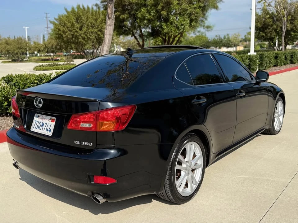 2007 Lexus IS 2nd Gen - Image 5 of 12