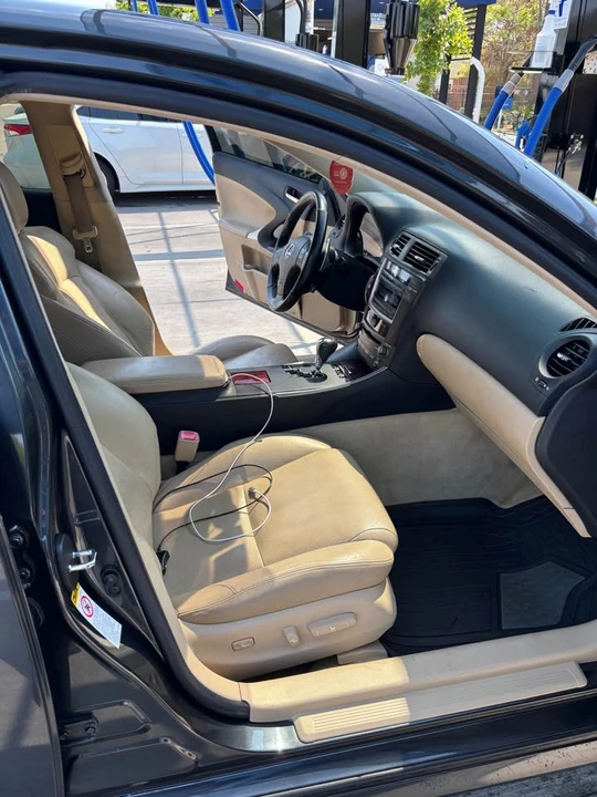2007 Lexus IS 2nd Gen - Image 14 of 18