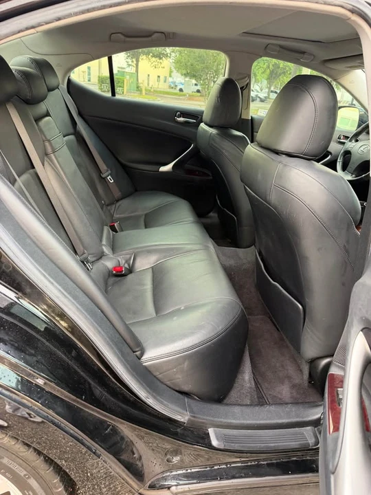 2007 Lexus IS 2nd Gen - Image 14 of 17