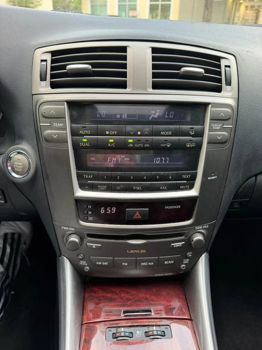 2007 Lexus IS 2nd Gen - Image 9 of 18