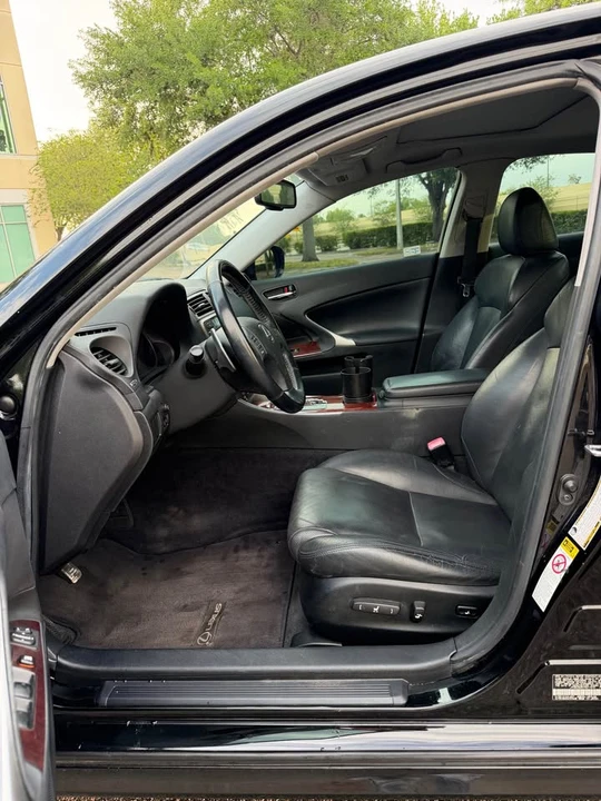 2007 Lexus IS 2nd Gen - Image 11 of 17