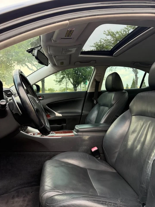 2007 Lexus IS 2nd Gen - Image 16 of 17