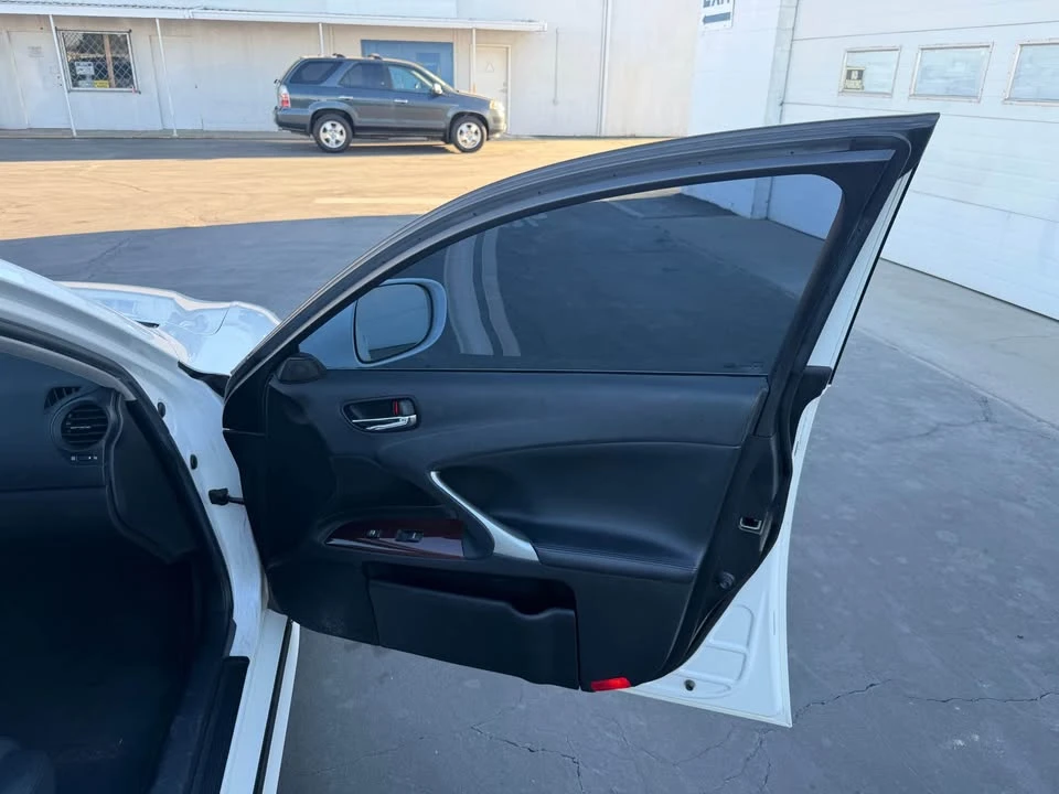2007 Lexus IS 2nd Gen - Image 15 of 17