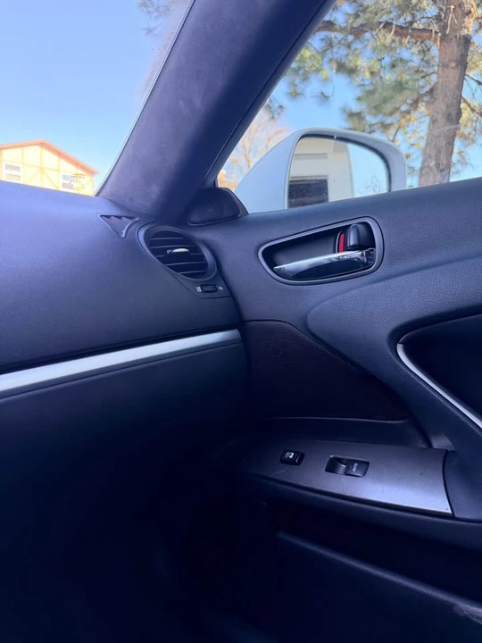 2007 Lexus IS 2nd Gen - Image 18 of 19