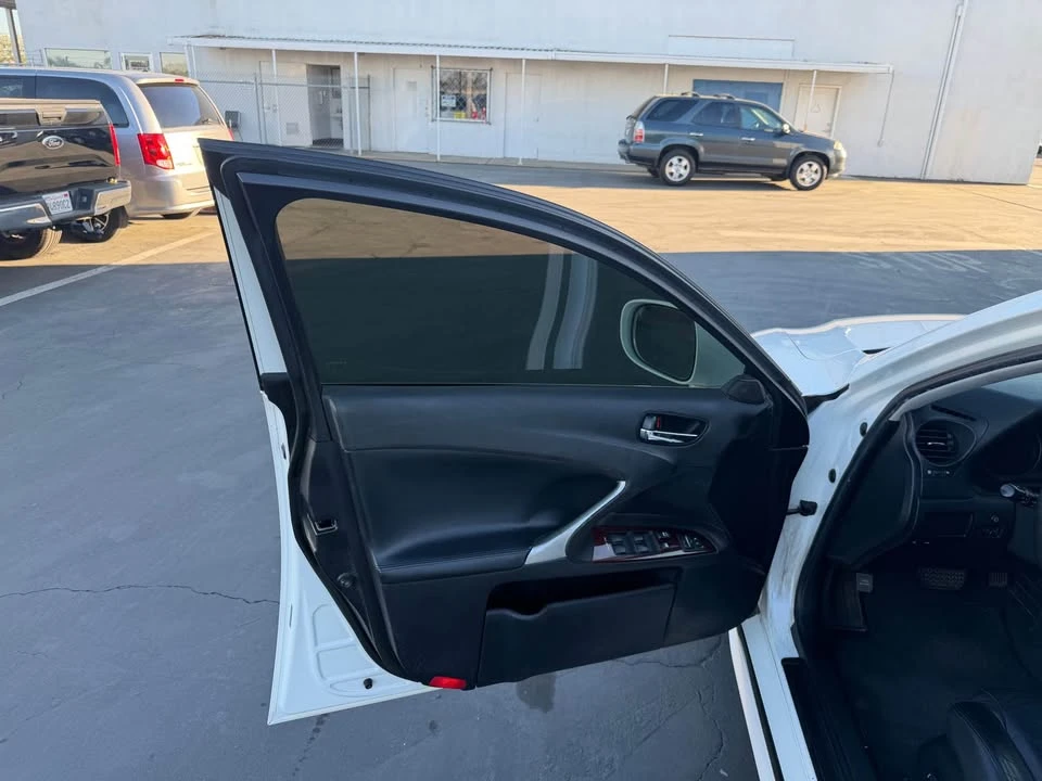 2007 Lexus IS 2nd Gen - Image 14 of 17