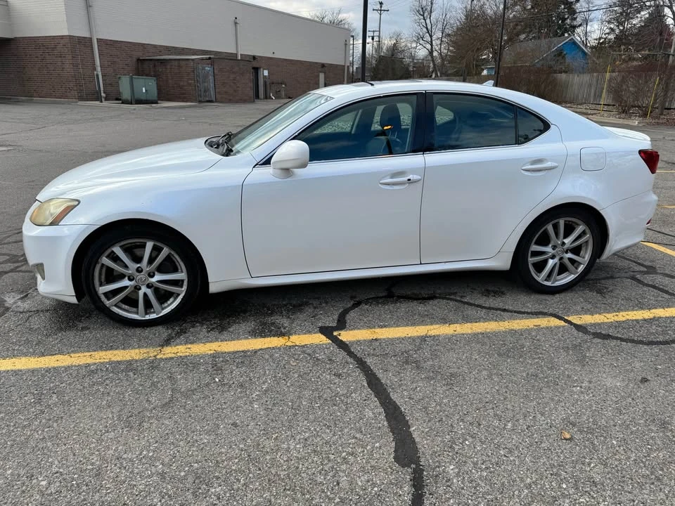2007 Lexus IS 2nd Gen - Image 2 of 7
