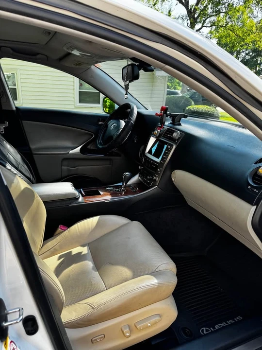 2007 Lexus IS 2nd Gen - Image 5 of 8