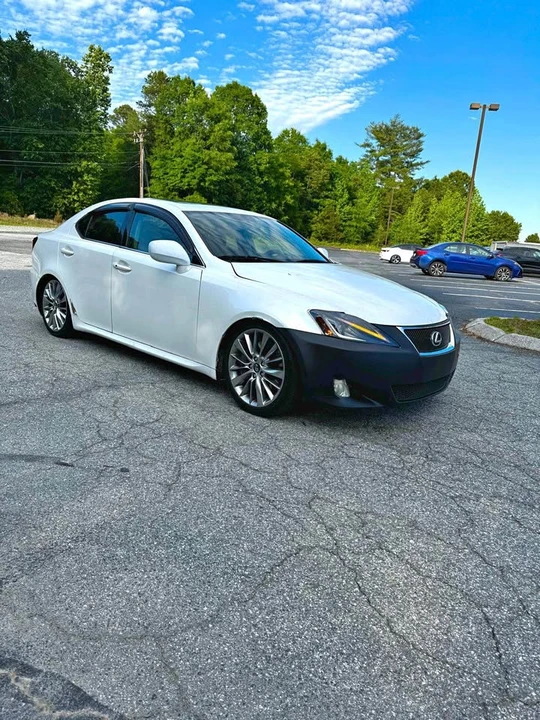 2007 Lexus IS 2nd Gen - Image 2 of 8
