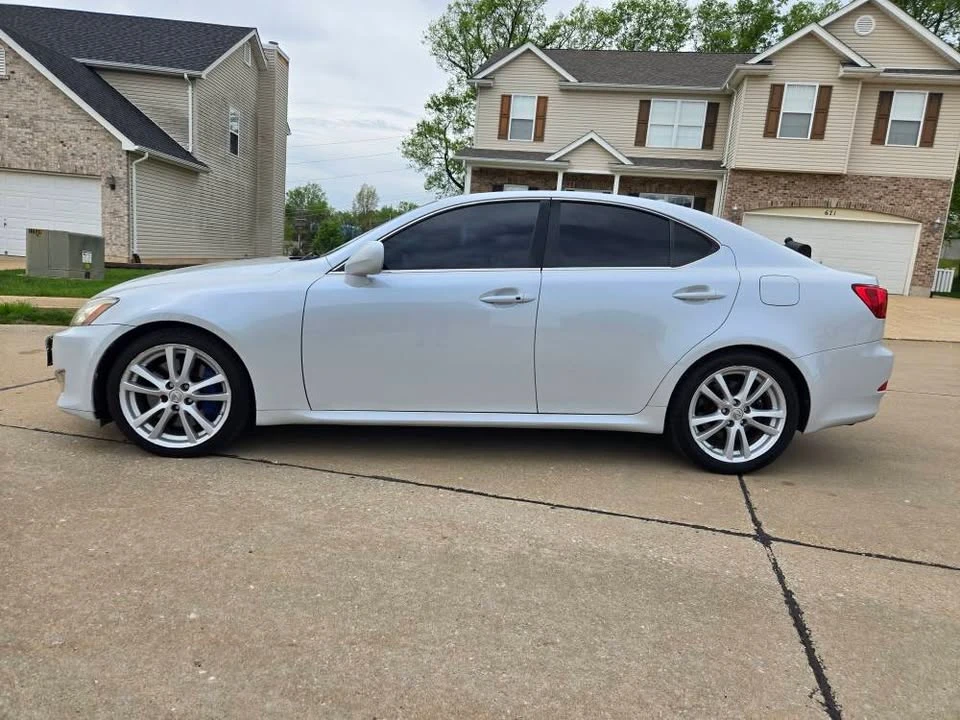 2007 Lexus IS 2nd Gen - Image 2 of 9