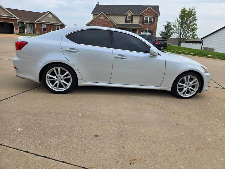 2007 Lexus IS 2nd Gen - Image 5 of 9