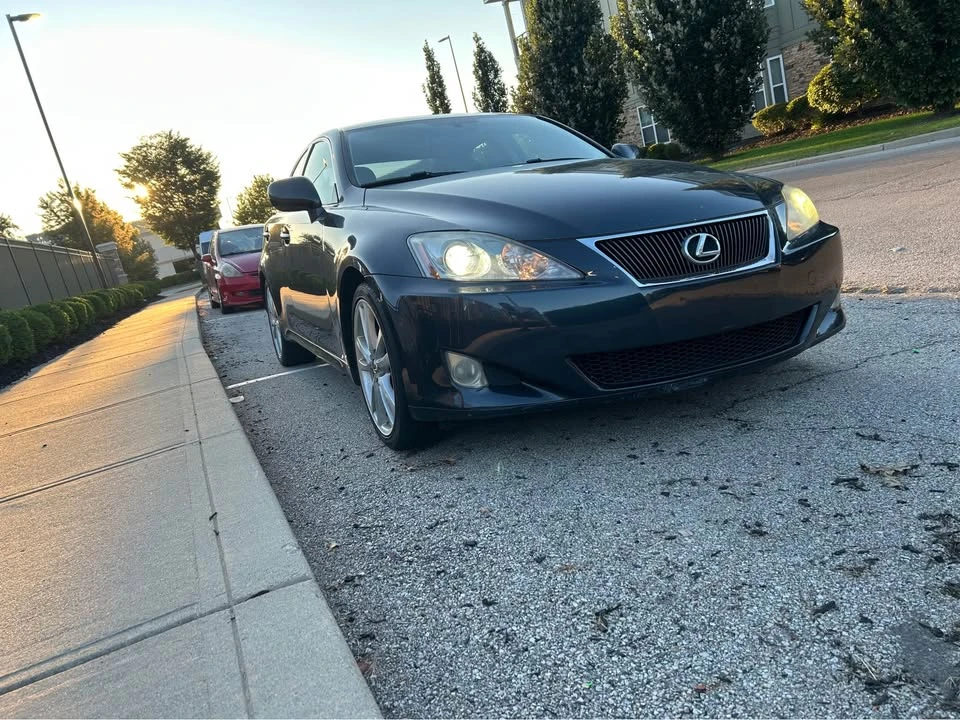 2007 Lexus IS 2nd Gen - Image 4 of 12