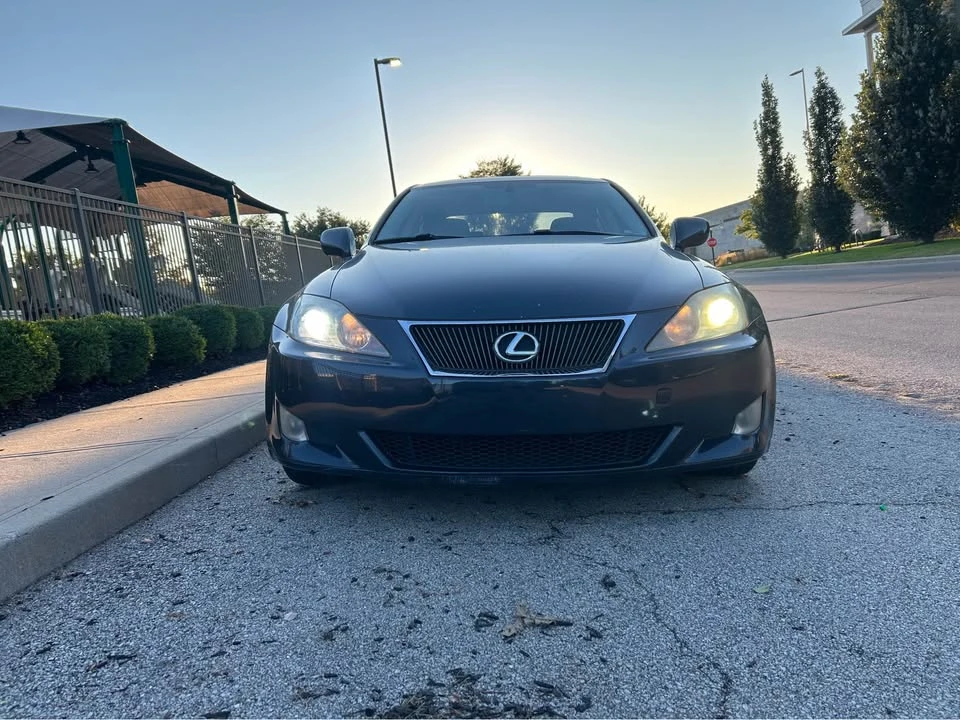 2007 Lexus IS 2nd Gen - Image 2 of 12