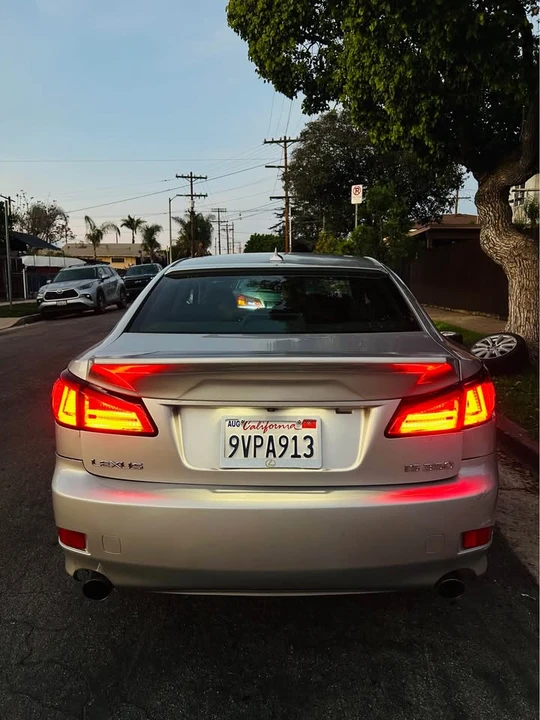2007 Lexus IS 2nd Gen - Image 4 of 15