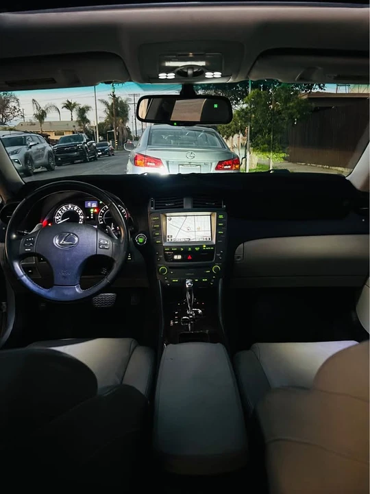 2007 Lexus IS 2nd Gen - Image 11 of 15