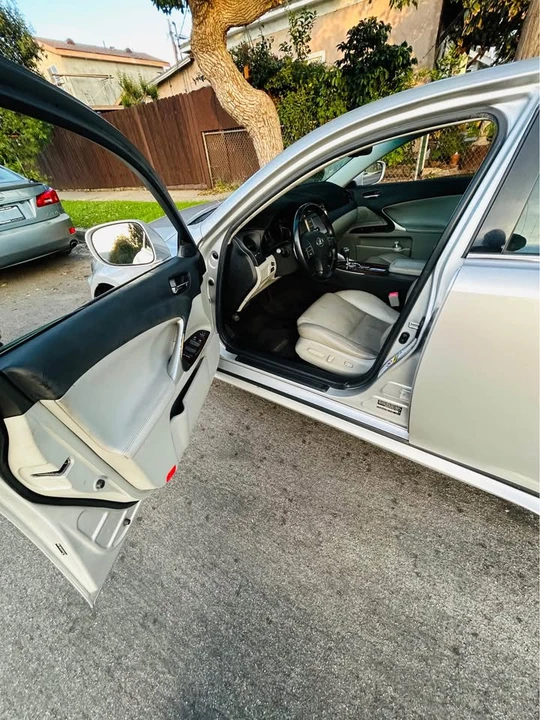 2007 Lexus IS 2nd Gen - Image 8 of 15