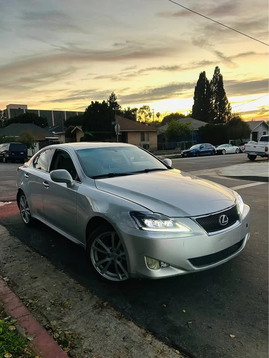 2007 Lexus IS 2nd Gen - Image 6 of 15