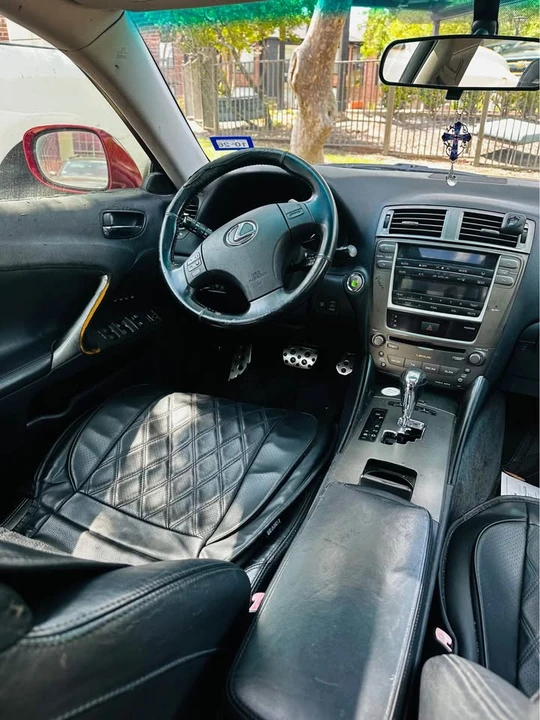 2007 Lexus IS 2nd Gen - Image 12 of 17