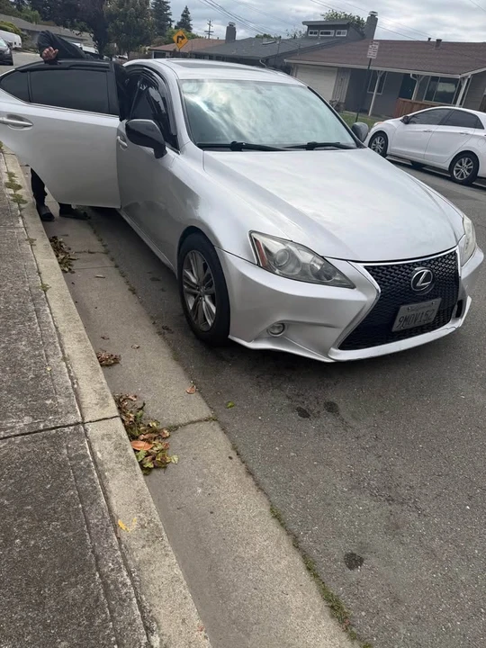 2007 Lexus IS 2nd Gen - Image 2 of 7