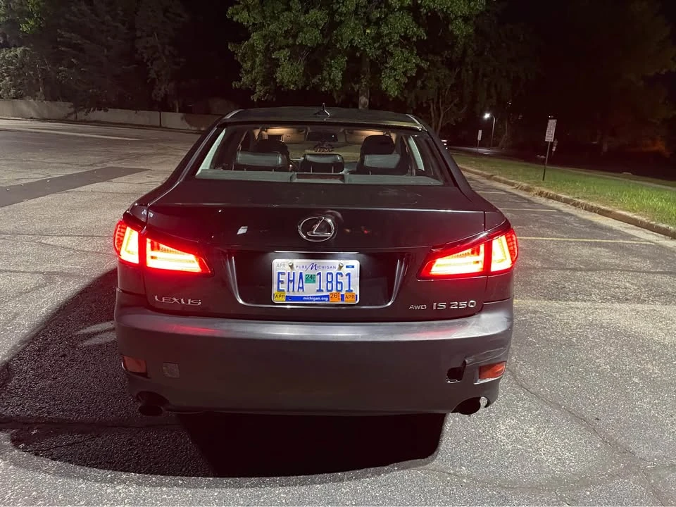 2007 Lexus IS 2nd Gen - Image 6 of 11