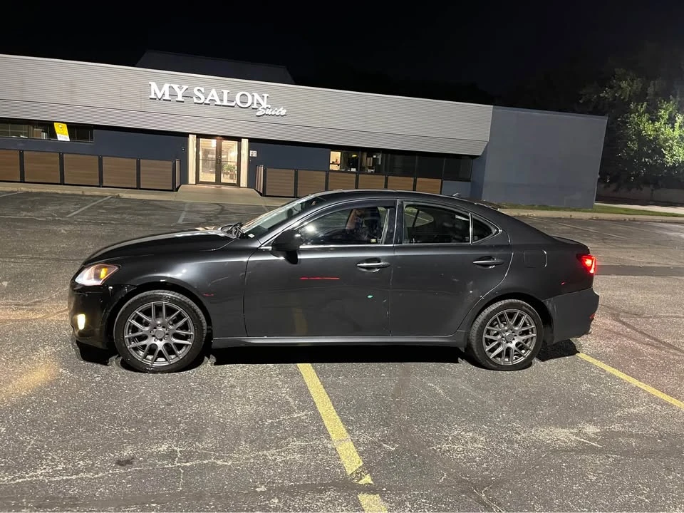 2007 Lexus IS 2nd Gen - Image 2 of 11