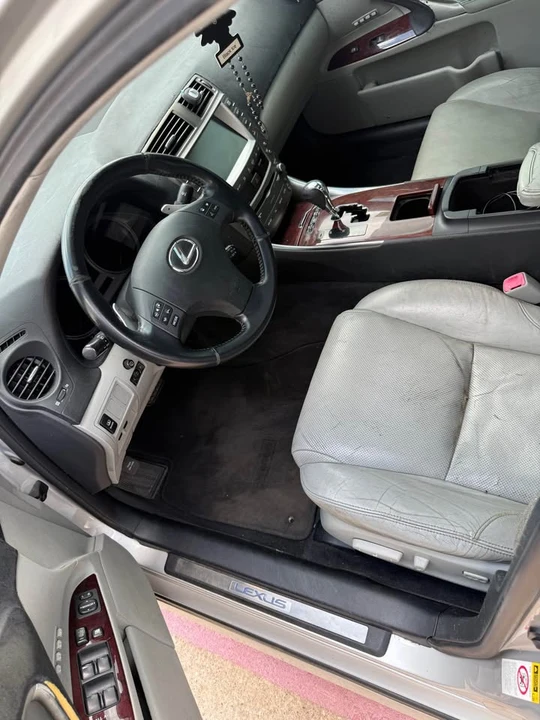 2007 Lexus IS 2nd Gen - Image 6 of 8