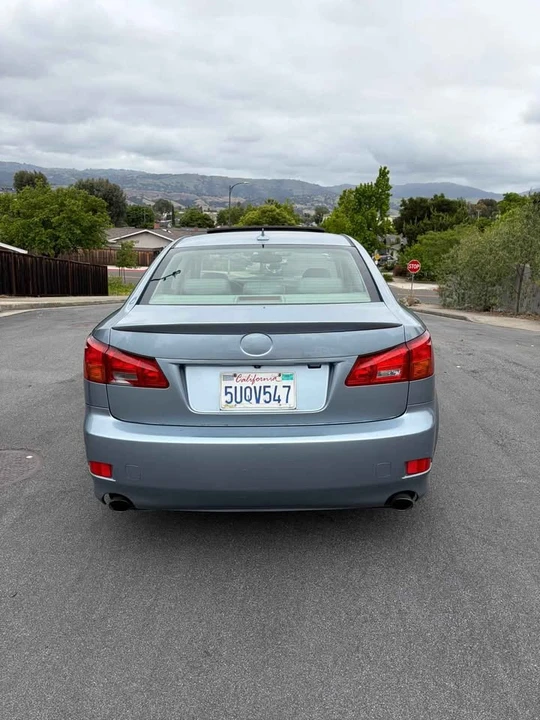 2007 Lexus IS 2nd Gen - Image 5 of 8