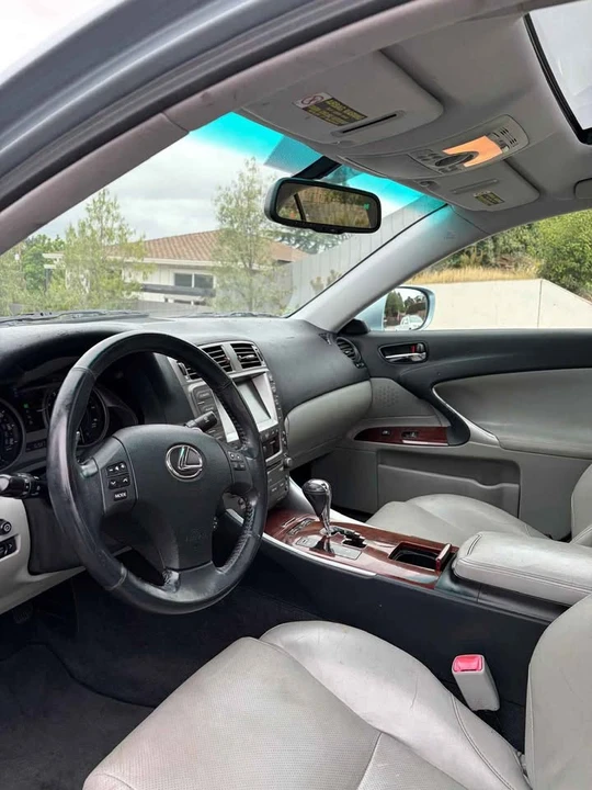 2007 Lexus IS 2nd Gen - Image 6 of 8