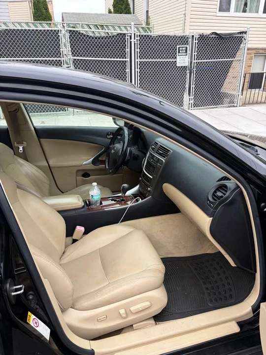 2007 Lexus IS 2nd Gen - Image 12 of 15