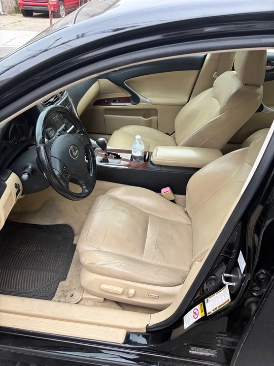 2007 Lexus IS 2nd Gen - Image 9 of 15