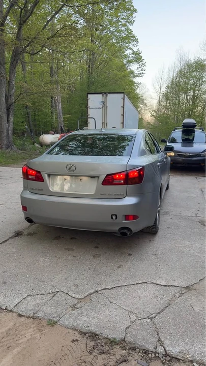 2007 Lexus IS 2nd Gen - Image 2 of 8