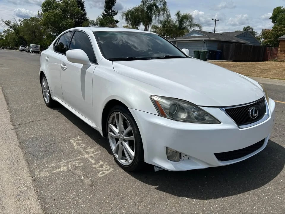 2007 Lexus IS 2nd Gen - Image 2 of 8