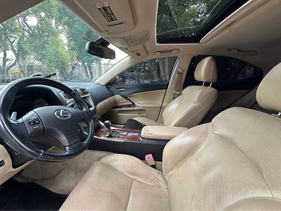 2007 Lexus IS 2nd Gen - Image 9 of 12