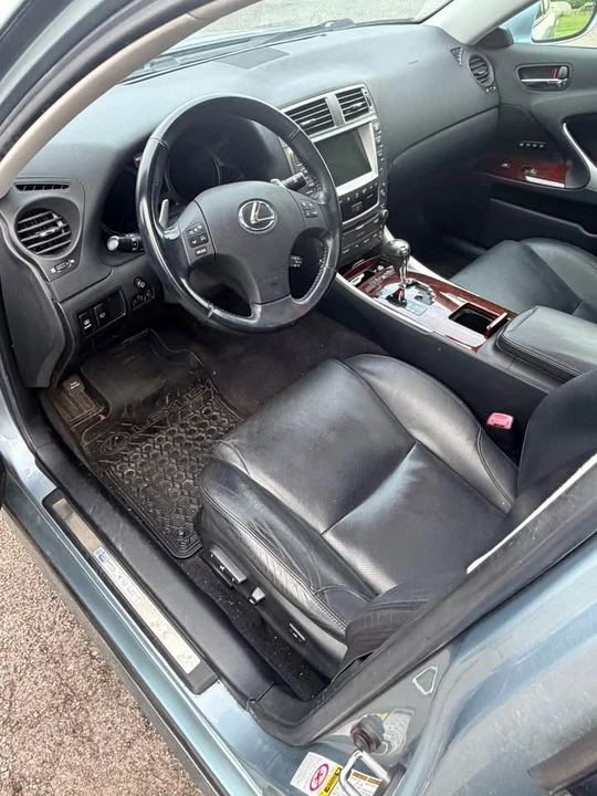 2007 Lexus IS 2nd Gen - Image 4 of 13