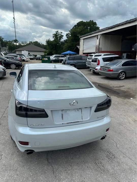 2007 Lexus IS 2nd Gen - Image 4 of 10