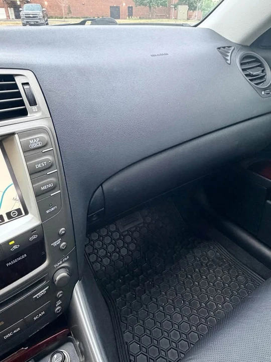 2007 Lexus IS 2nd Gen - Image 11 of 13