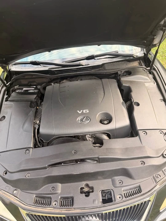 2007 Lexus IS 2nd Gen - Image 6 of 9