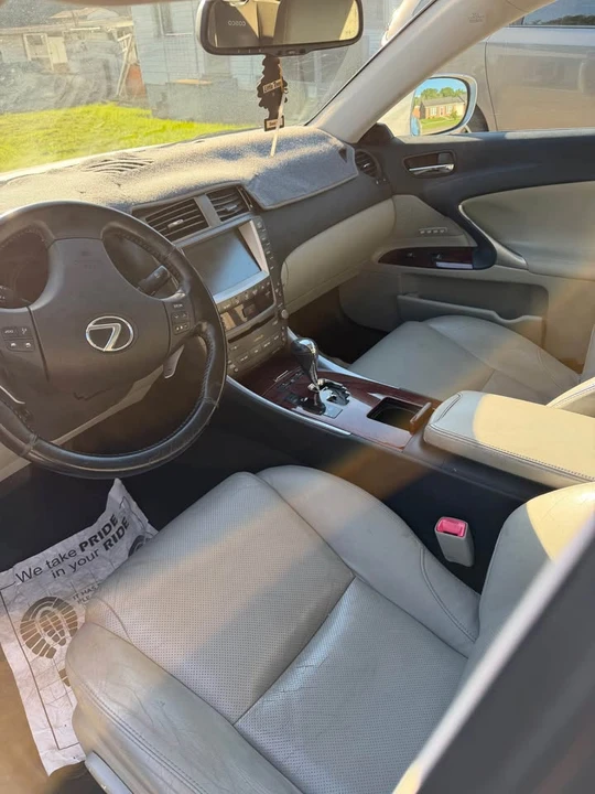 2007 Lexus IS 2nd Gen - Image 6 of 14