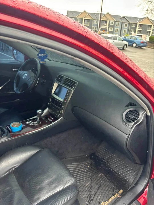 2007 Lexus IS 2nd Gen - Image 2 of 6